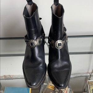 Vintage guess leather Chelsea boots with harness